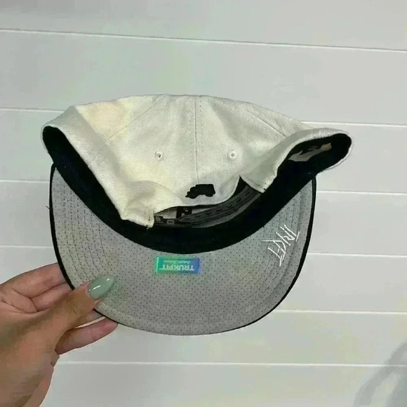 Hat - Picture 2 of 2